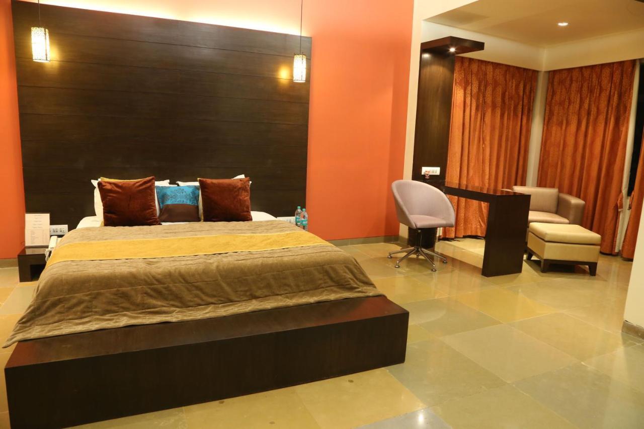 Outpost@Alibaug Hotel Alibag Bagian luar foto