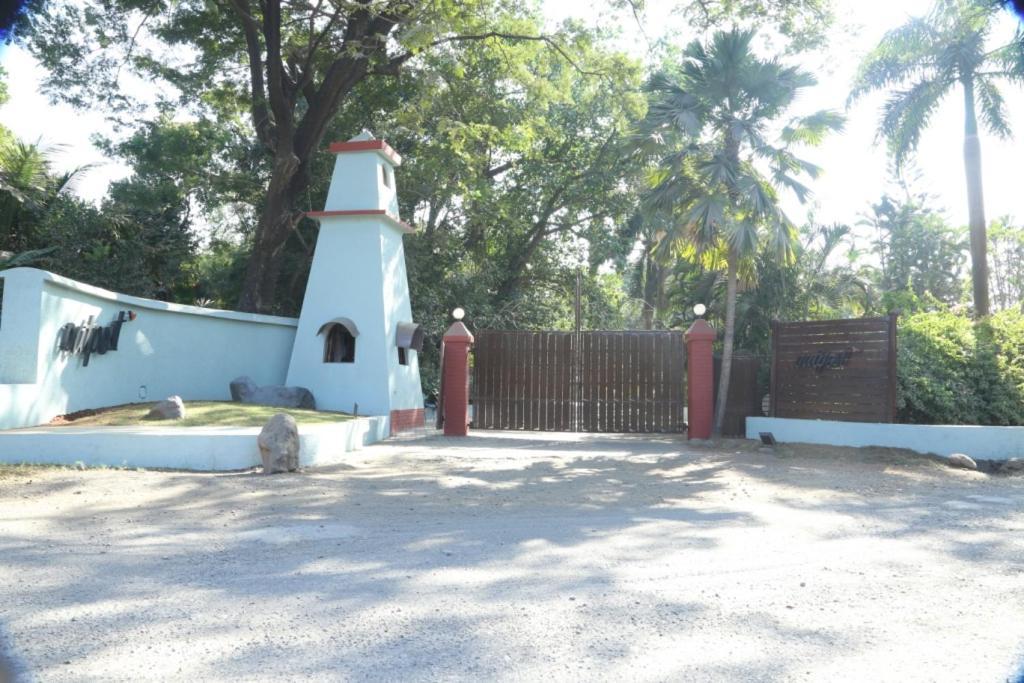 Outpost@Alibaug Hotel Alibag Bagian luar foto