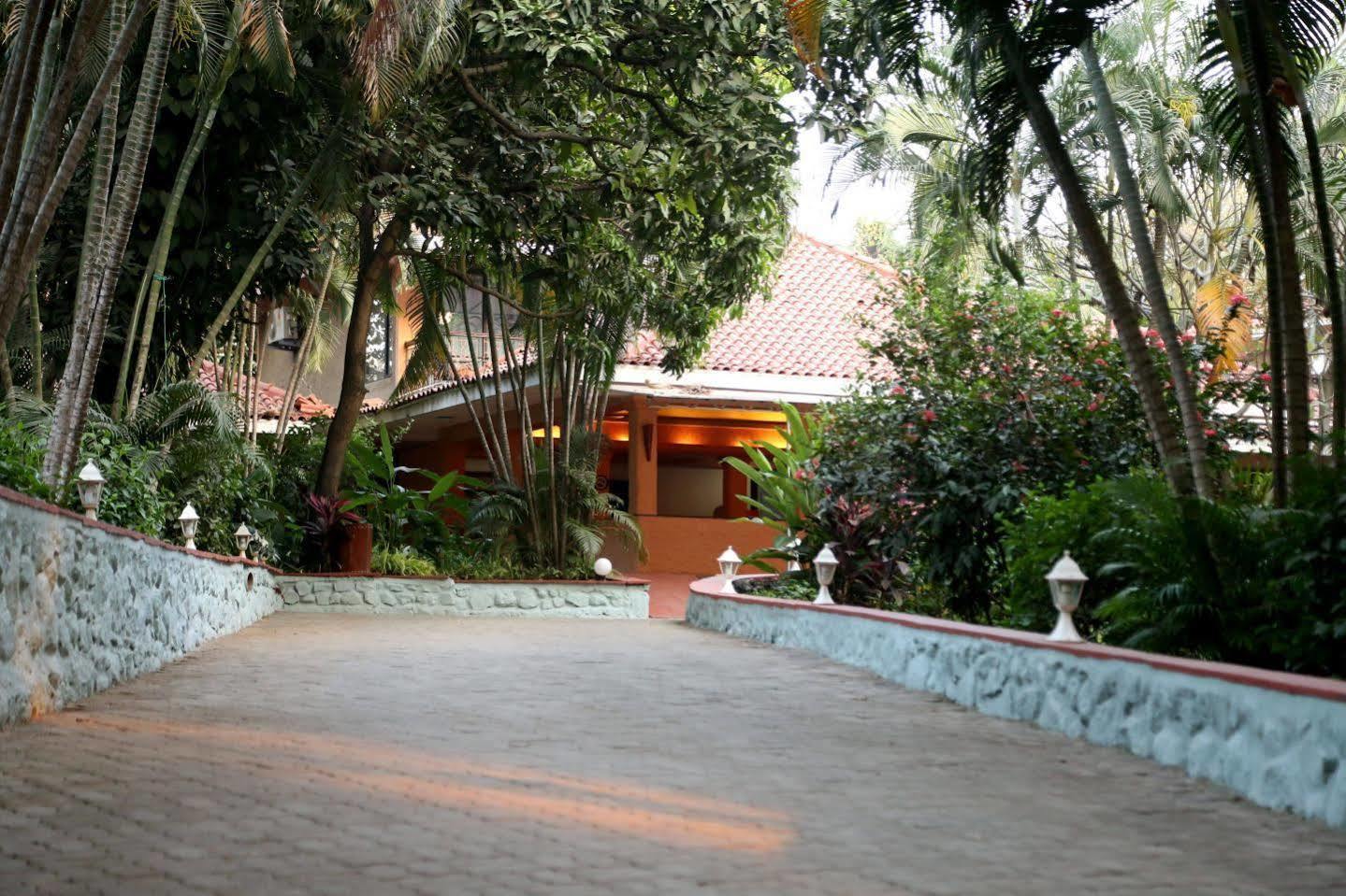 Outpost@Alibaug Hotel Alibag Bagian luar foto