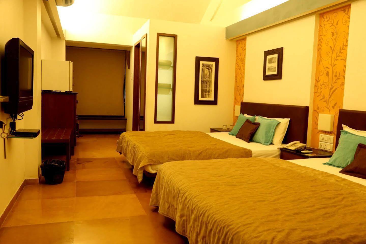 Outpost@Alibaug Hotel Alibag Bagian luar foto